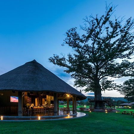 The Royal Senchi Hotel And Resort Akosombo Exterior photo