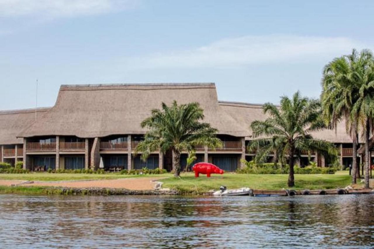 The Royal Senchi Hotel And Resort Akosombo Exterior photo